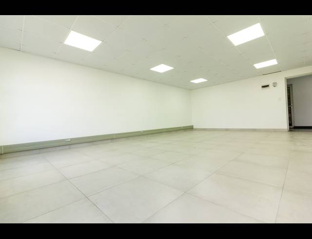 55M² OFFICE TO LET IN WESTCLIFF